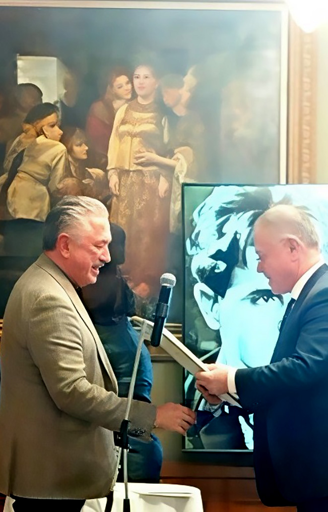 Вручение премии Фазиля Искандера